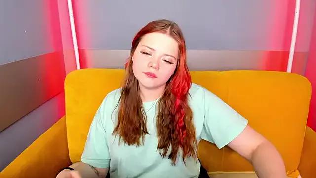 KellyFiery from StripChat