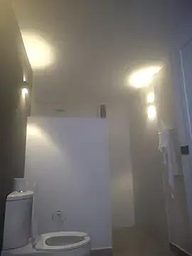 KellyPerlaxxx from StripChat is Freechat