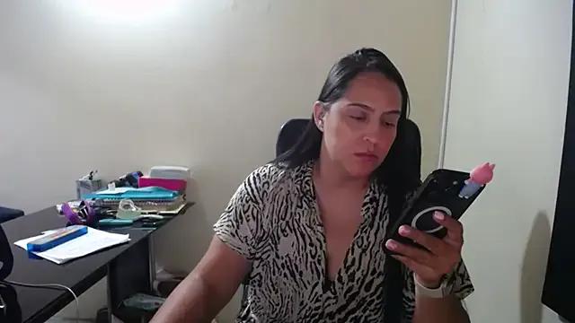 kendall_52 from StripChat is Freechat