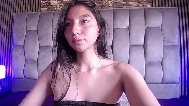 kendall_saenz from StripChat is Freechat