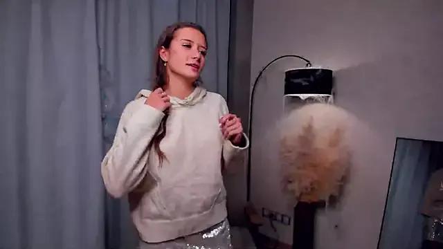 KeshaRachi from StripChat is Freechat