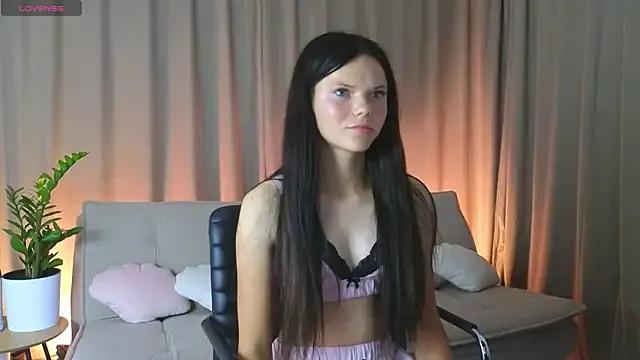 KikiBlis from StripChat