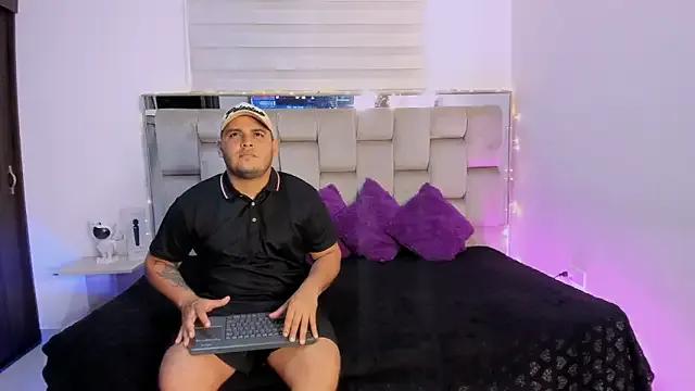 KimaandNate from StripChat is Freechat