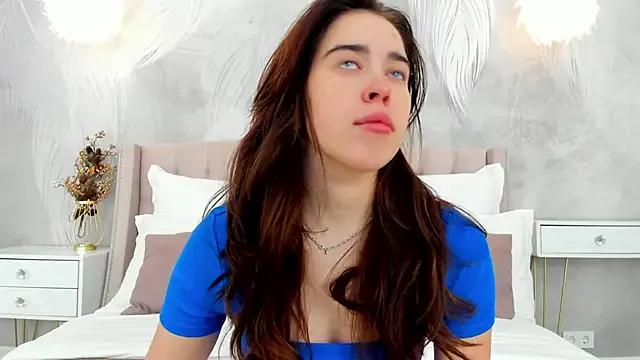 KimberlyBond from StripChat is Freechat