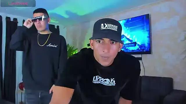 Kings_of_heaven from StripChat is Freechat