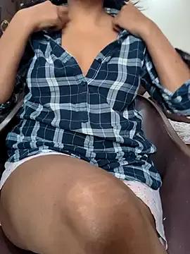 Kinky_Aleena from StripChat is Freechat