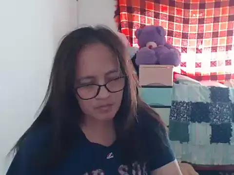 Kinkybela2025 from StripChat