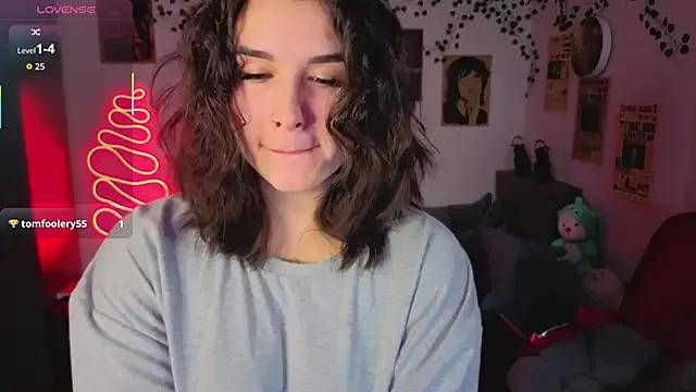 kira_kick from StripChat is Freechat