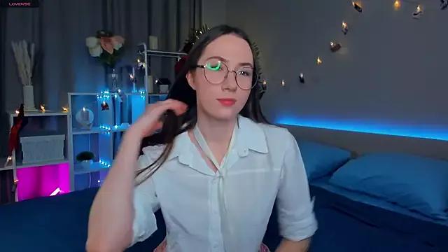 Kira_mindnes from StripChat is Freechat