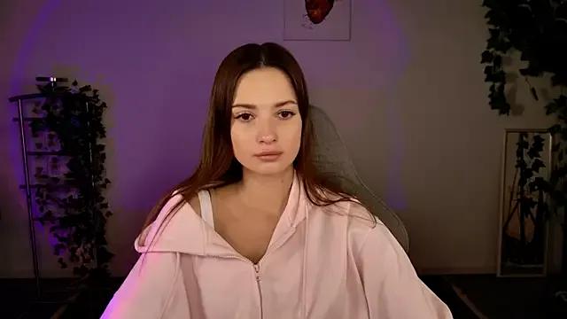 KiraVair from StripChat is Freechat