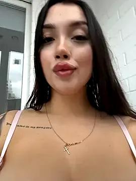 kiss_Lissa from StripChat is Freechat
