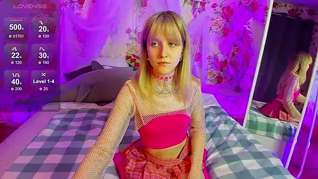 KissChristie__ from StripChat is Freechat
