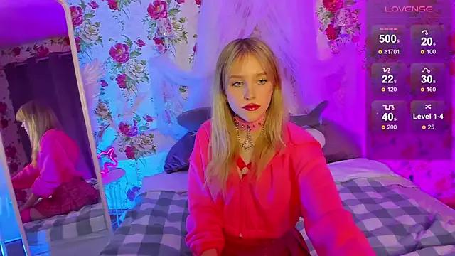 KissChristie__ from StripChat is Freechat