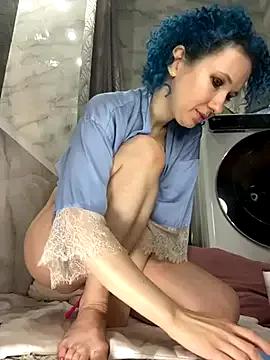 Kitty_Kisss from StripChat is Freechat