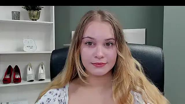 kitty_valeria from StripChat is Freechat