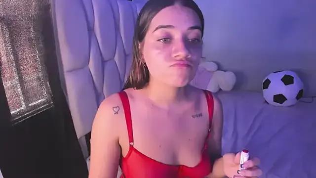 KittyKlum from StripChat