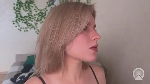 kmandarin from StripChat is Freechat