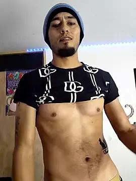 kmerlin from StripChat is Freechat
