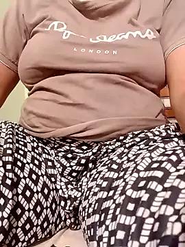 komali_telugu from StripChat is Freechat