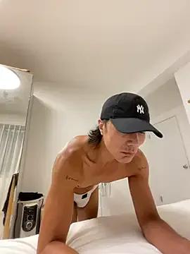 L-pink-1230 from StripChat is Freechat