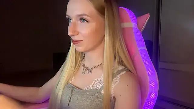 LaceDream from StripChat is Freechat