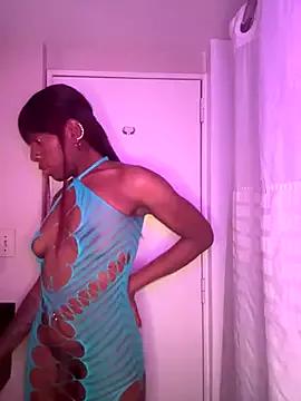 LadyLondyn from StripChat is Freechat