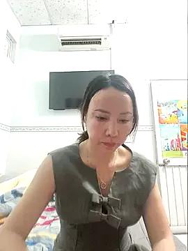 Ladyshowlive from StripChat is Freechat