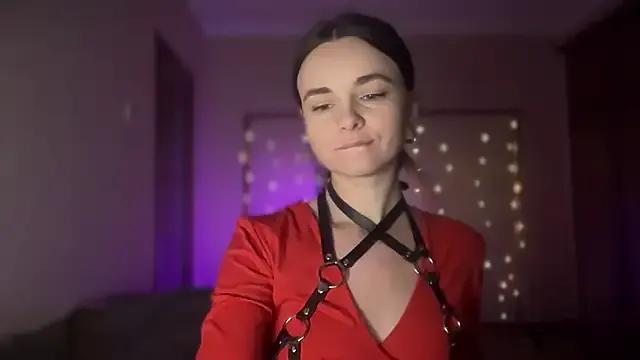 lanaloulou from StripChat is Freechat