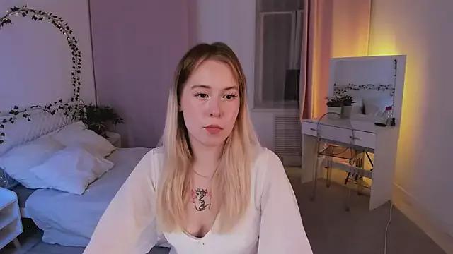 LanaRoselle from StripChat