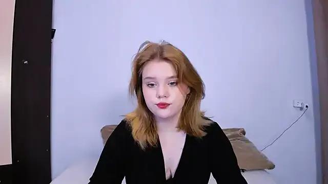 LaseyMoon from StripChat is Freechat