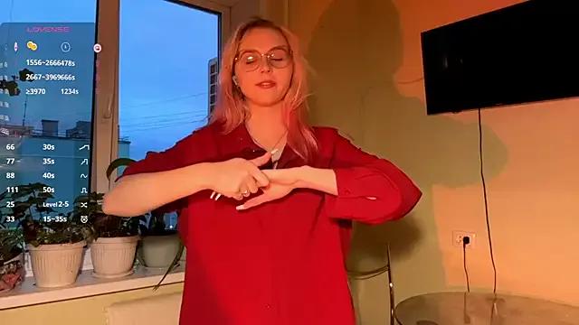 LatanyaRein from StripChat is Freechat