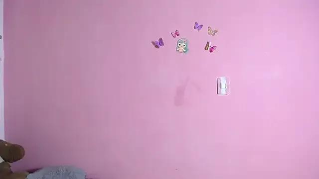 Latin_DonnaHazel from StripChat is Freechat