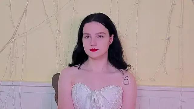 LatinaHuguenin from StripChat is Freechat