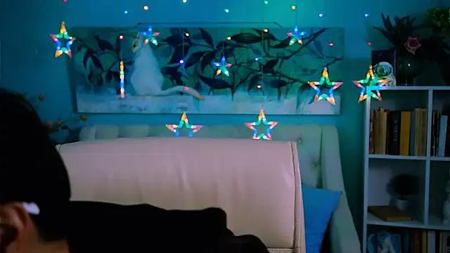 LauraDavidsons from StripChat is Freechat