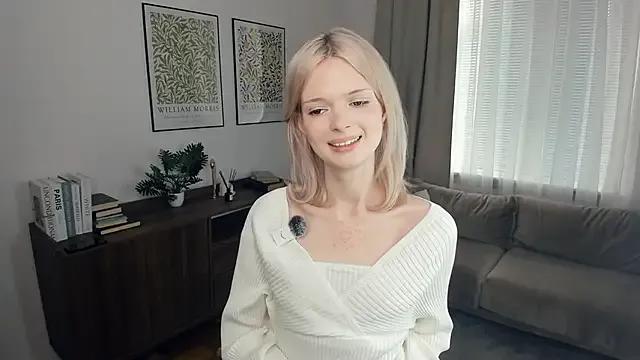 LaureMestler from StripChat is Freechat