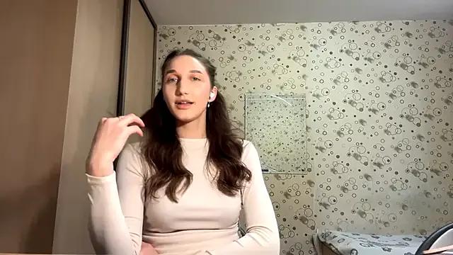 LeighannMallinak from StripChat is Freechat