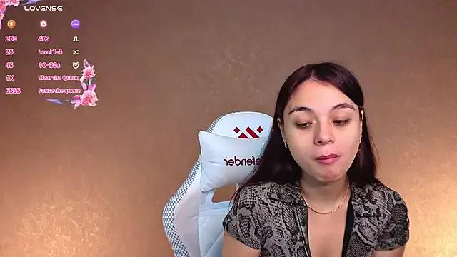 Leila_Hefner from StripChat