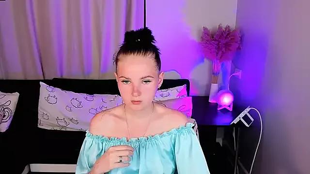 Leila_xxBaby from StripChat