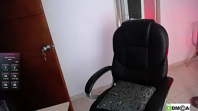 lesly_evans1 from StripChat is Freechat