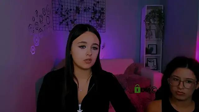 lia_make_love from StripChat is Freechat