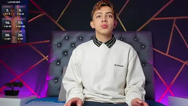 Lian_Miller1_ from StripChat is Freechat