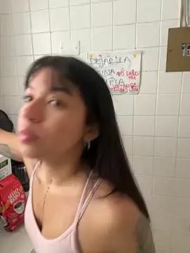 lil_charme from StripChat