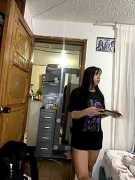 lil_charme from StripChat