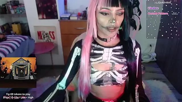 lila_bratz from StripChat is Freechat