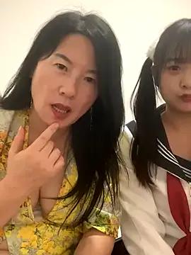 lili-10101 from StripChat is Freechat