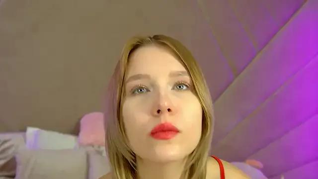 LiliLinn from StripChat