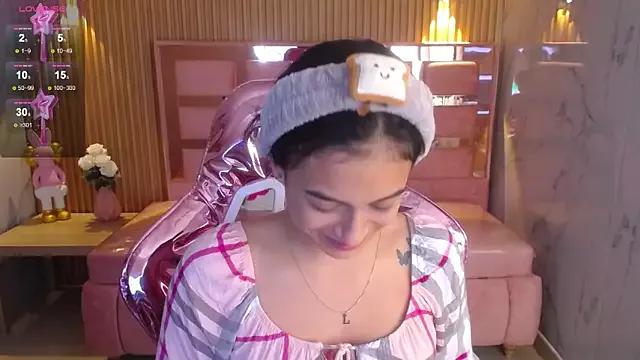 lilith_petit_sub from StripChat
