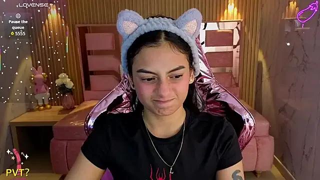 lilith_petit_sub from StripChat