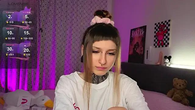 LilithPoison from StripChat is Freechat