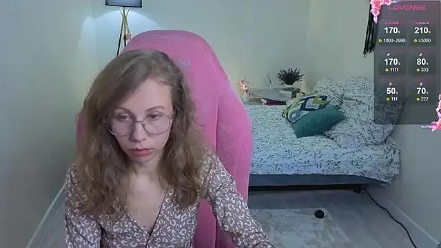 Lill_Mary from StripChat is Freechat